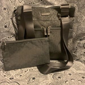 Baggallini gray slim crossbody